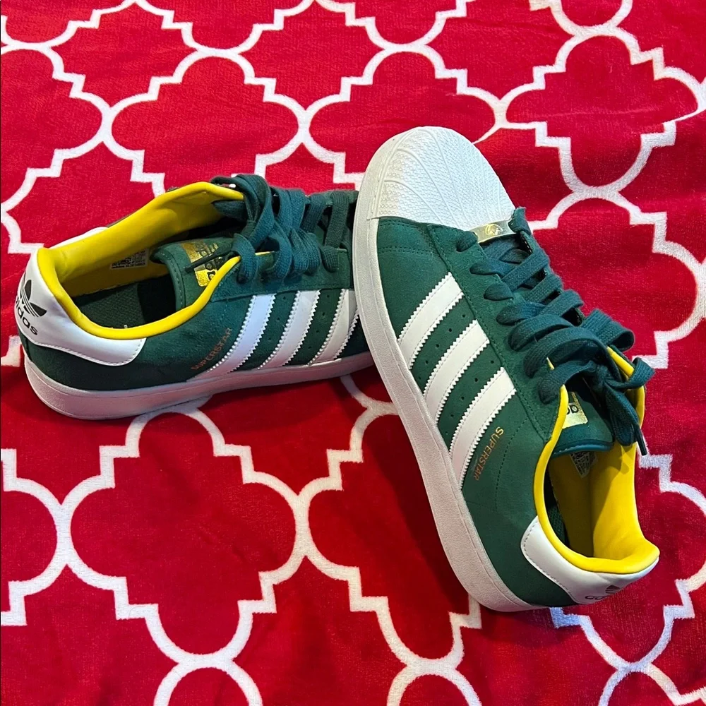 Adidas Green and White Men's Sneakers - Picture 1 of 2